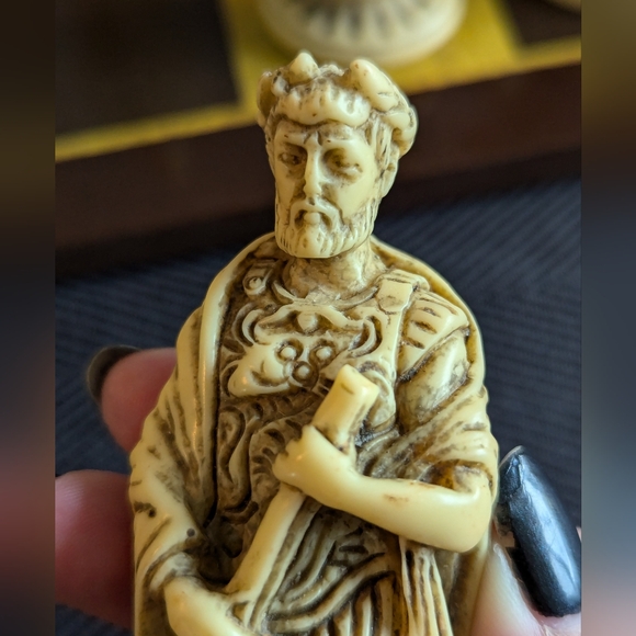 Carved Bone Chess Set From Italy - Picture 6 of 10